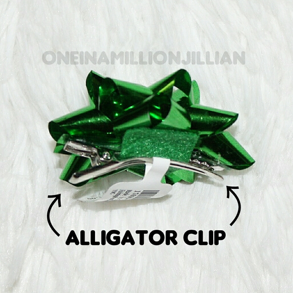 2 Gift Bow Hair Clips Christmas Holiday Barrettes - Picture 3 of 5